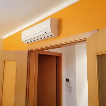 Gloria Apartment *